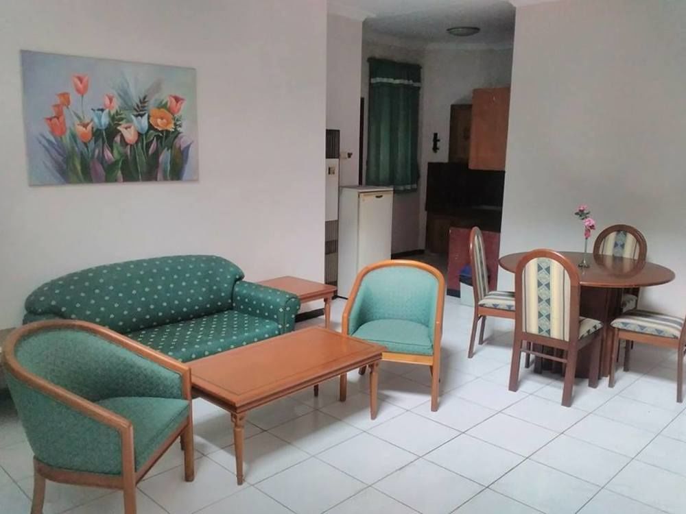 Istana Permata Juanda Hotell Sawotratap Exteriör bild