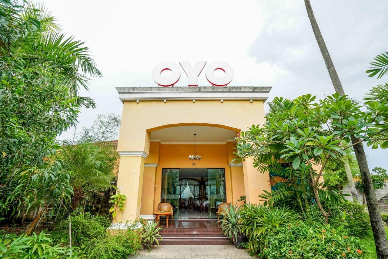 Istana Permata Juanda Hotell Sawotratap Exteriör bild