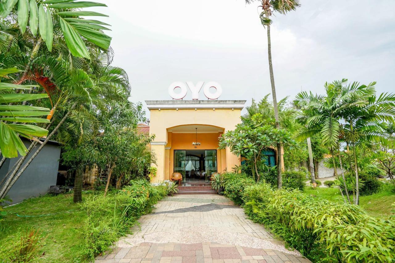 Istana Permata Juanda Hotell Sawotratap Exteriör bild